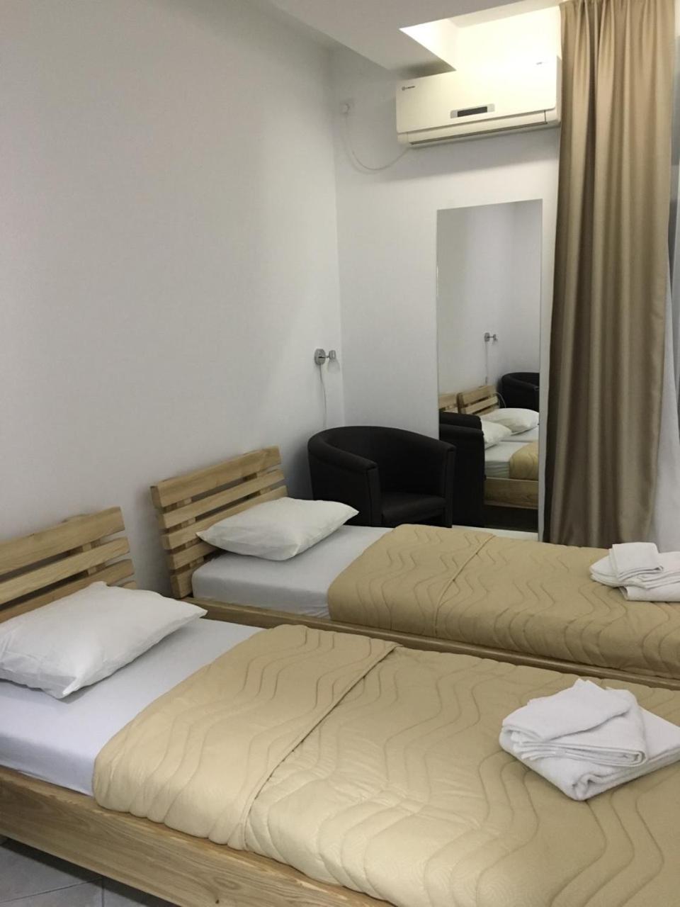 Apartmani Diksi 兹雷尼亚宁 外观 照片