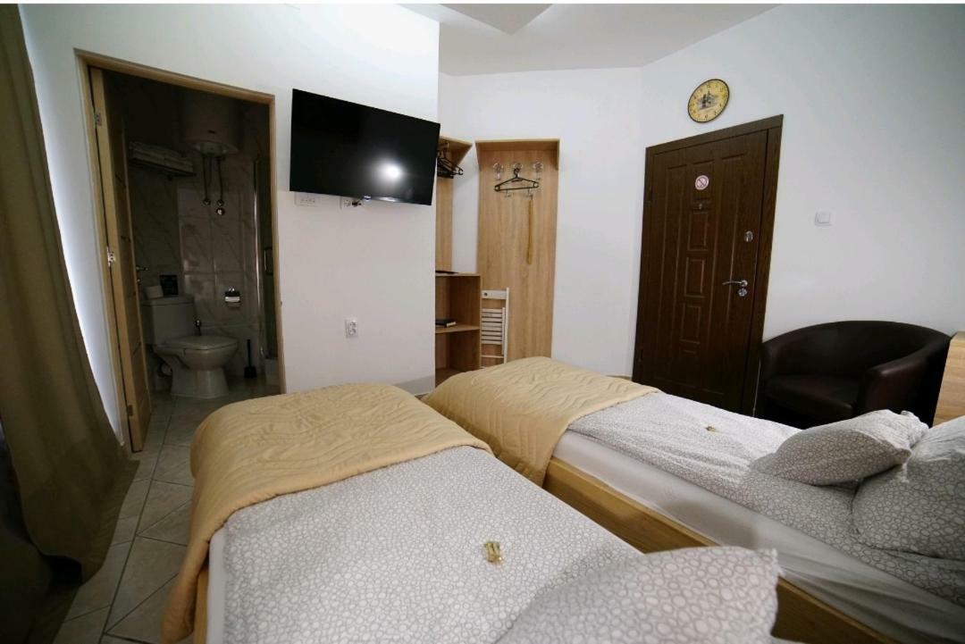 Apartmani Diksi 兹雷尼亚宁 外观 照片